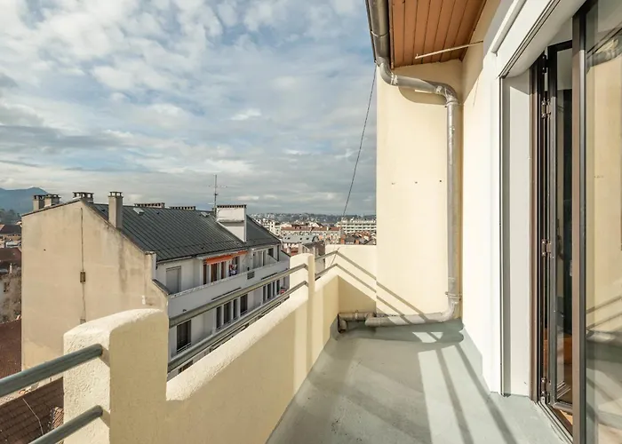 Le Beau Marcy - Contemporary City Centre Flat